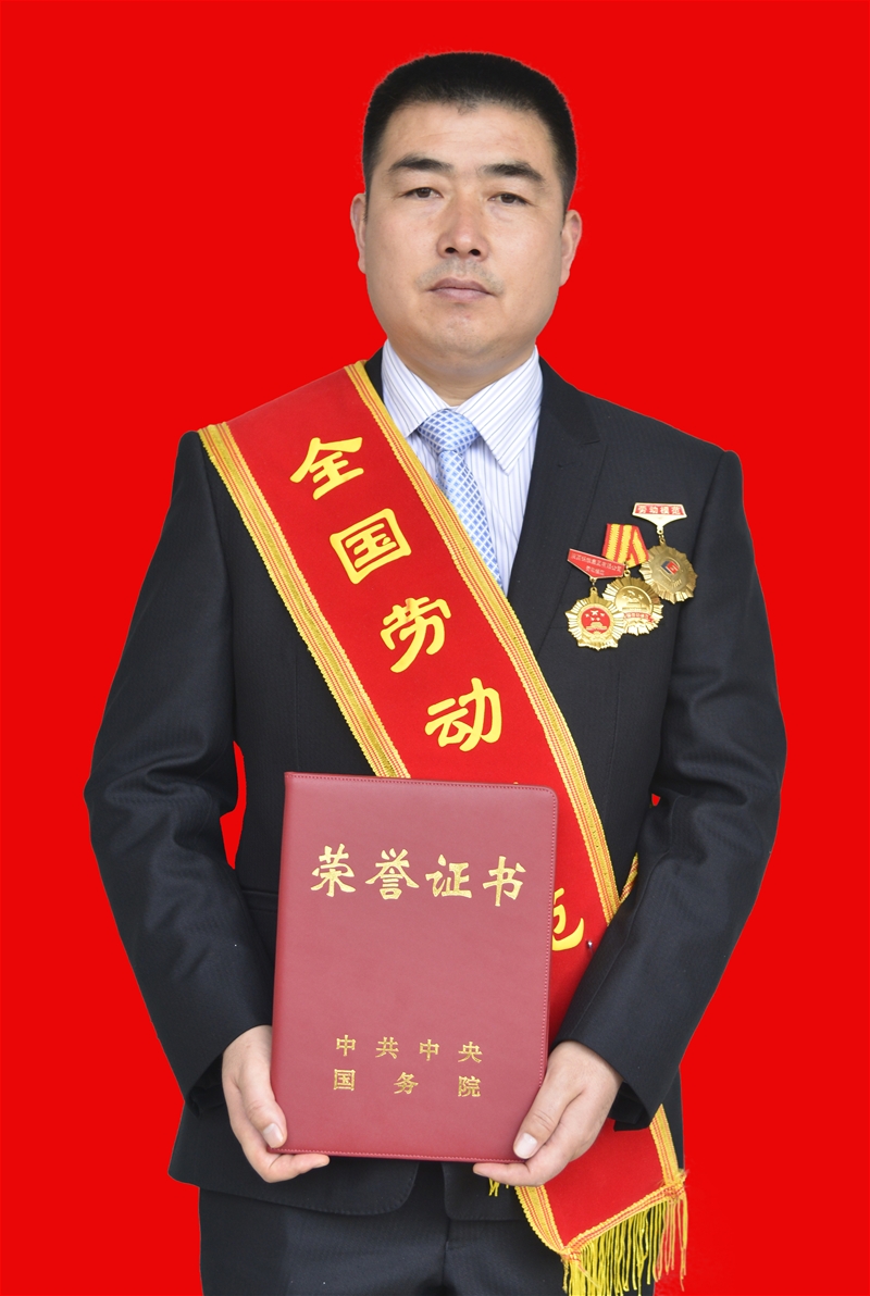 從煉鋼一線走出的全國勞?！π∮? />
                            </div>
                            <div   id=
